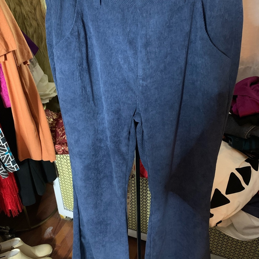 Clothes - Picture 2 of 3